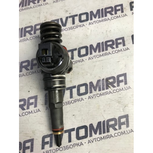 Топливная форсунка Audi A4 (B8) 2.0 TDI 2007-2015 038130073BJ 